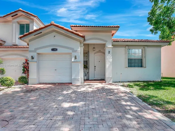 11202 NW 73rd Ter, Doral, FL 33178