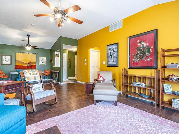 3rd image of 3707 E Barrington Dr APT 305
