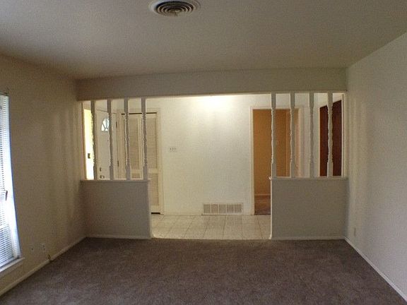 4th image of 8310 York Dr