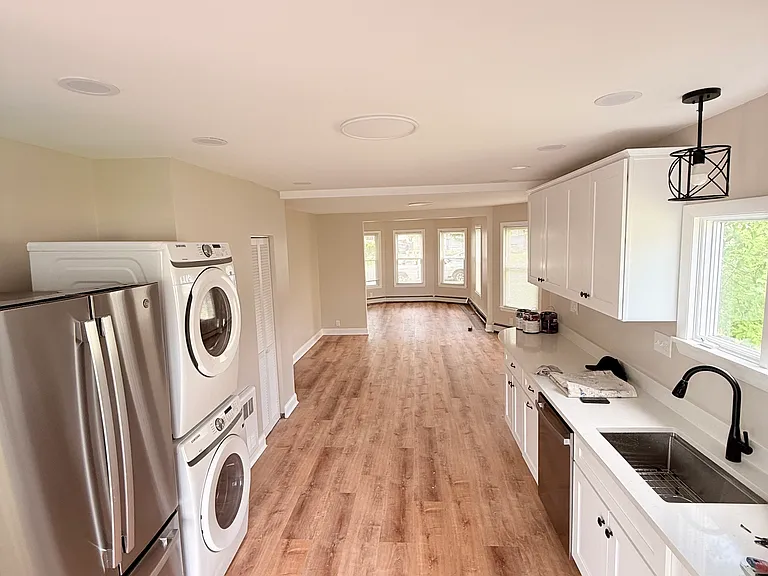 190 S Highland St #1 — Photo 9