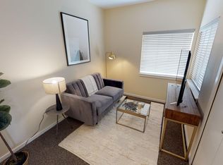 712 SW Broadway Dr, Portland, OR 97201