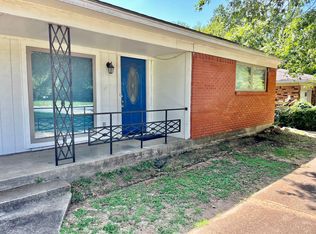 2614 Denison St, Denton, TX 76201