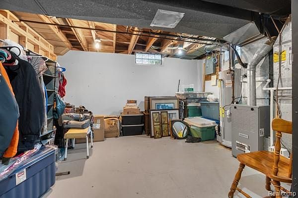 9011 Laurence Ave, photo 26