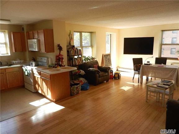 4th image of 260 Beach 81 St