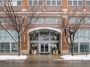 933 W Van Buren St APT 508, Chicago, IL 60607
