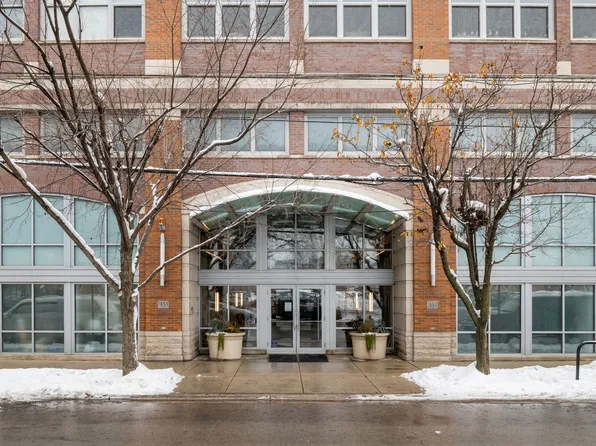 933 W Van Buren St APT 508, Chicago, IL 60607