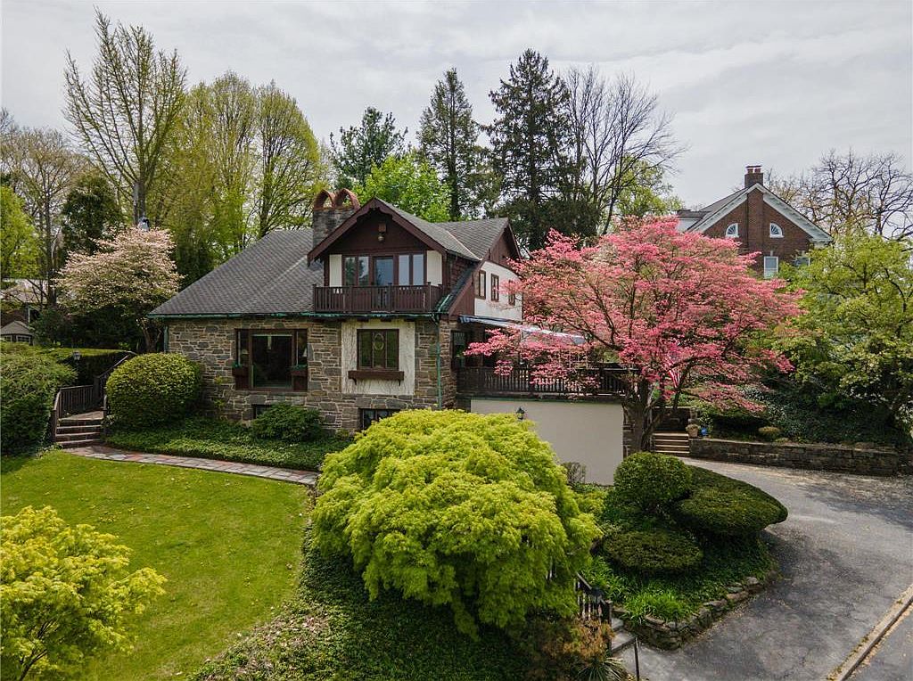 2856 College Dr, Allentown, PA 18104 Zillow