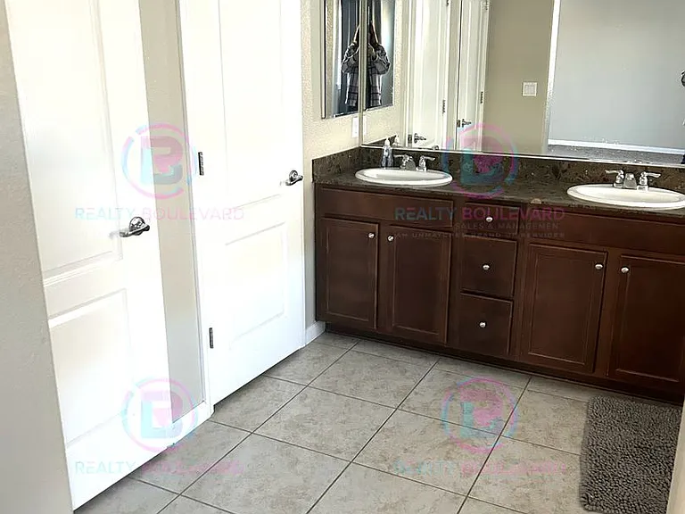 81 Snake River Way — Photo 9