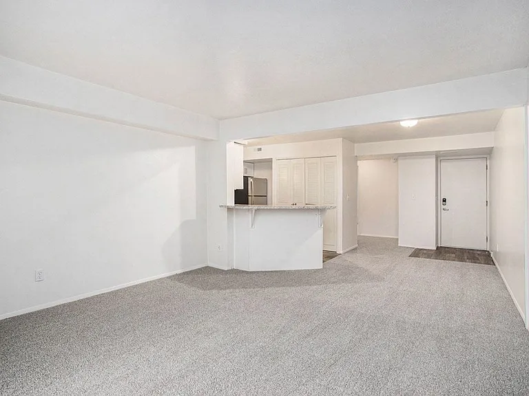 Glenn Valley Apartments — Photo 12