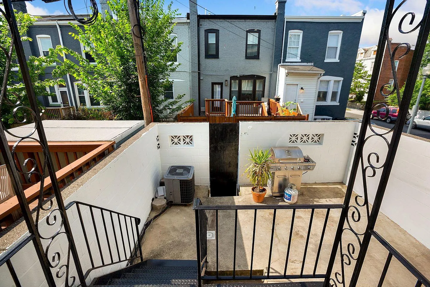 3 bed, 2.0 bath, 1584 sqft, $3,500 — Photo 1