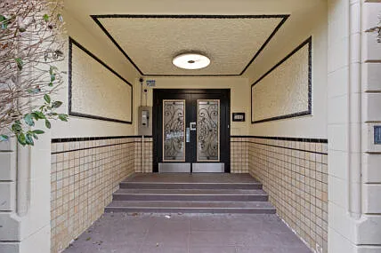 1009 W 10th Ave — Photo 21