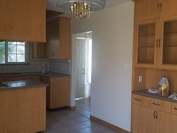 2nd image of 3525 Corby Ave