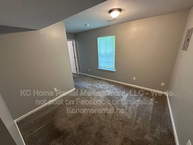 9000 NE 73rd St — Photo 24