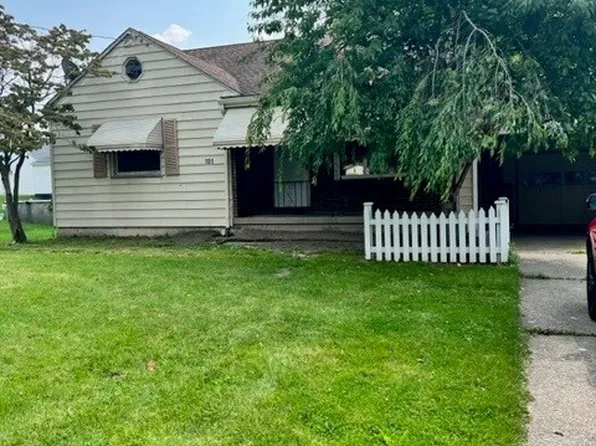 101 Rosary Dr, Campbell, OH 44405