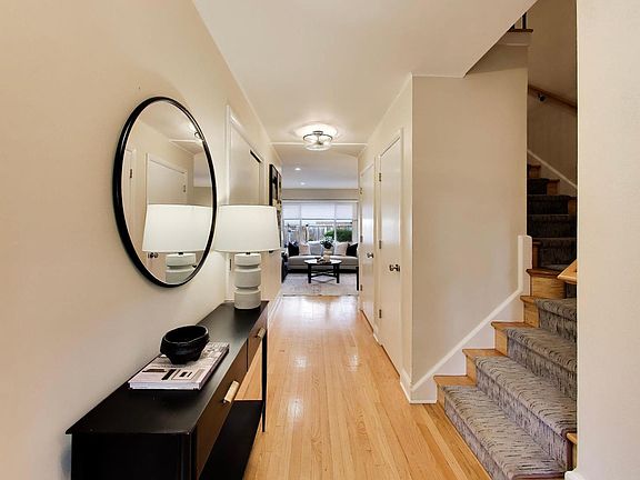 4th image of 1009 Dempster St