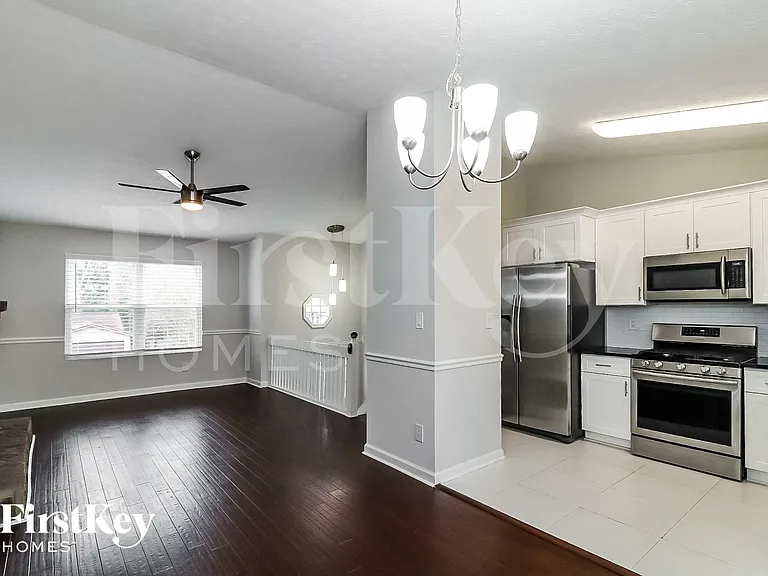 405 Sheringham Ct — Photo 5
