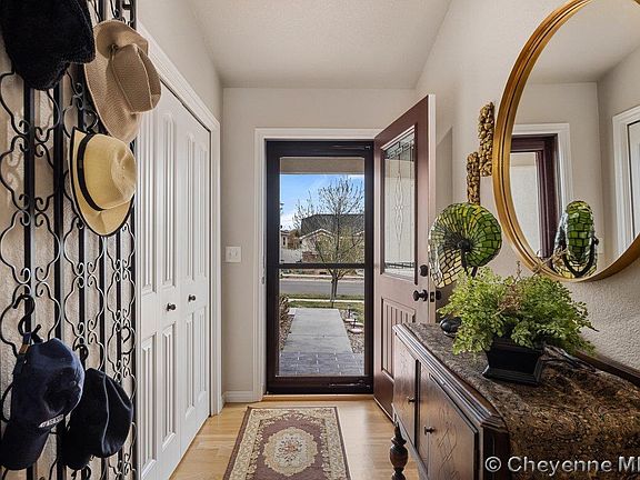 4th image of 3621 Woodhaven Dr