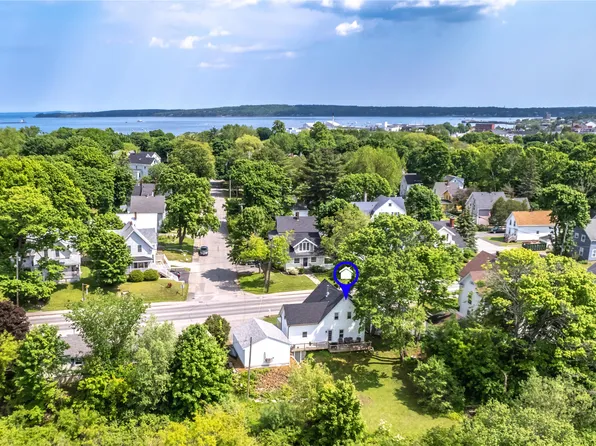 390 Broadway, Rockland, ME 04841