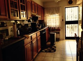 2147 19th St #2, Astoria, NY 11105