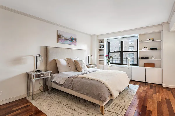 Sold by Hauseit LLC | media 13