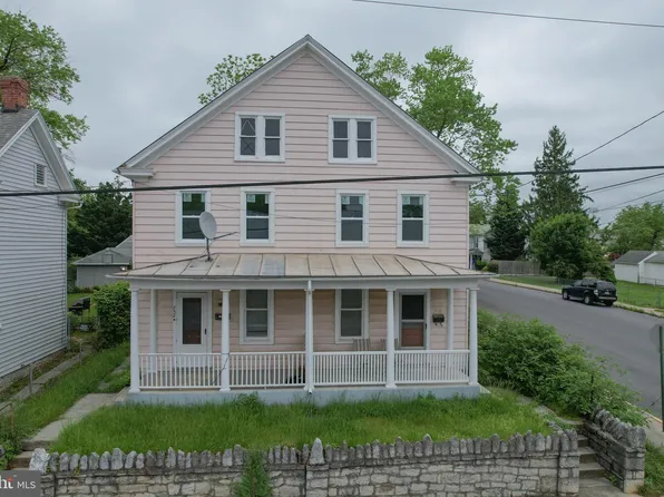 736 Virginia Ave, Martinsburg, WV 25401