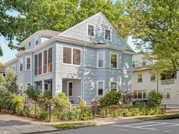173 Thorndike St #173, Brookline, MA 02446