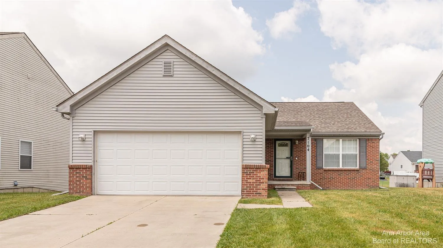 7104 Maplelawn Dr photo 1