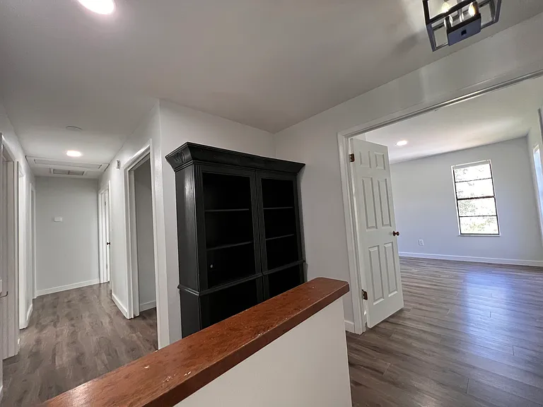 1352 Corner Oaks Dr — Photo 36
