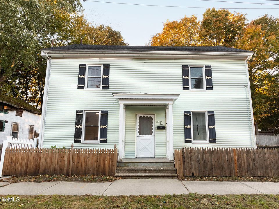 1st image of 35 Danforth Ave
