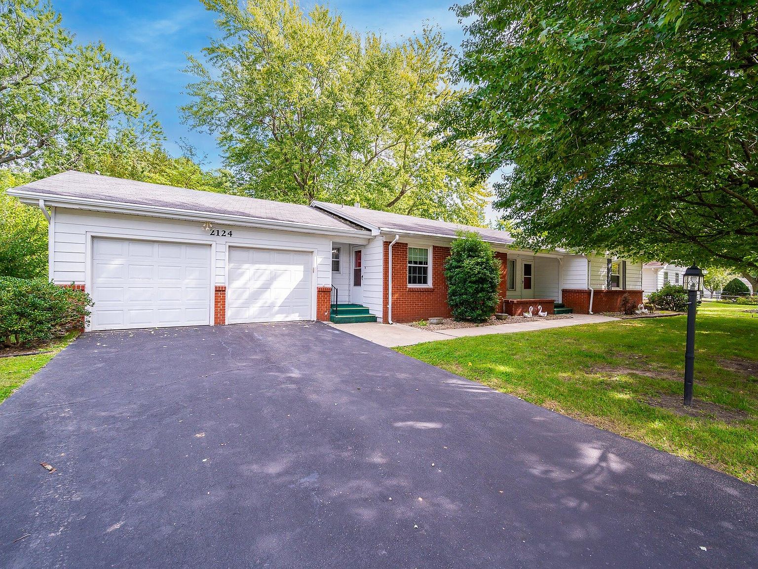 2124 S Kimbrough Avenue, Springfield, MO 65807 Zillow