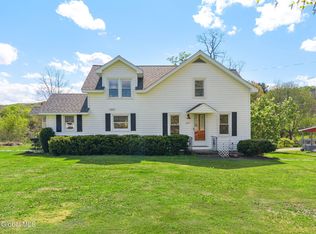 607 Youngs Corners Rd, Amsterdam, NY 12010
