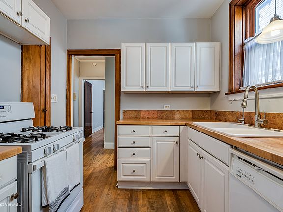 3rd image of 4846 N Paulina St APT 1W