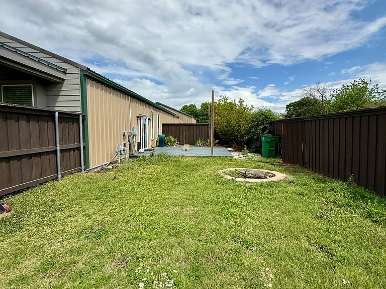 633 Rose Garden Dr #3 — Photo 13