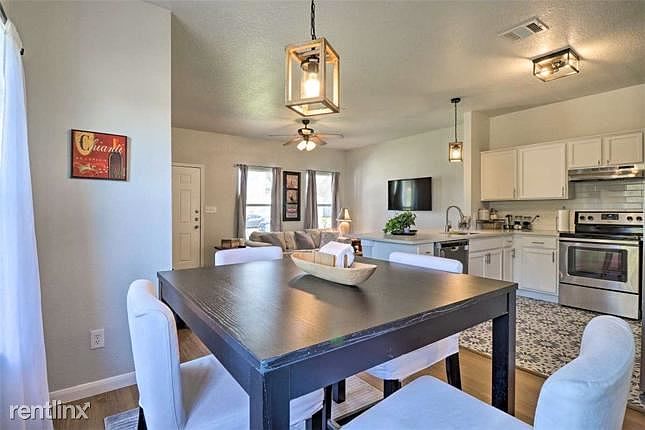 1st image of 1404 East Dr #3