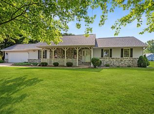 223 Thornhedge Dr, Valparaiso, IN 46383
