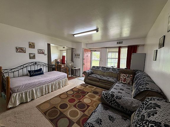 3rd image of 720 S New Rd APT 3L