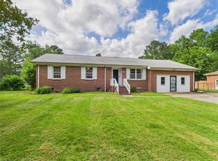 312 Gallbush Rd, Chesapeake, VA 23322