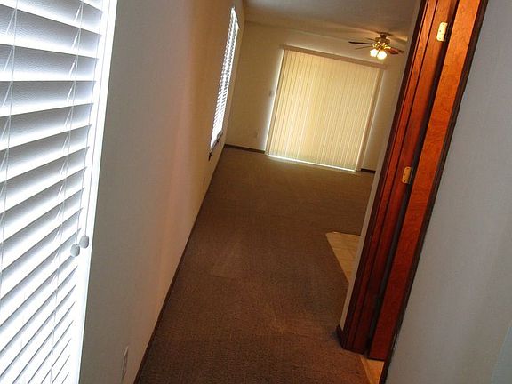 3rd image of 4810 Meadow Lark Ln APT A