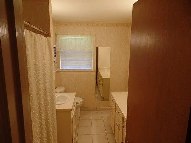 1105 Linkwood Dr — Photo 3