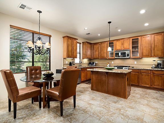 4th image of 18650 N Thompson Peak Pkwy APT 2049