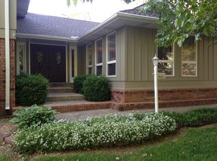 4201 E Oak Knoll St, Springfield, MO 65809