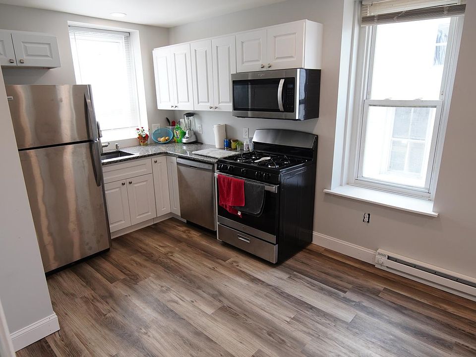 1st image of 409.5 Hermitage St #2
