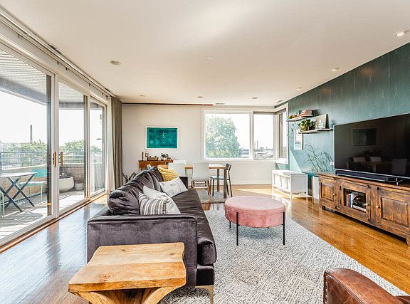 4th image of 2800 W Chicago Ave APT 3E