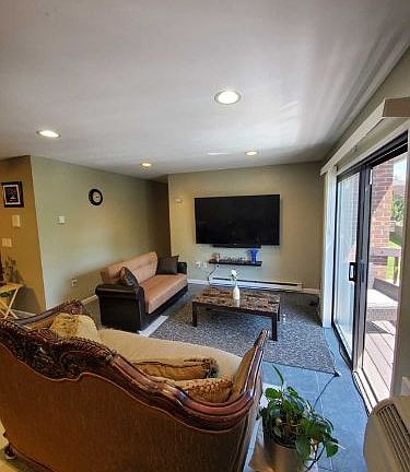 3rd image of 710 Mill St Unit H14