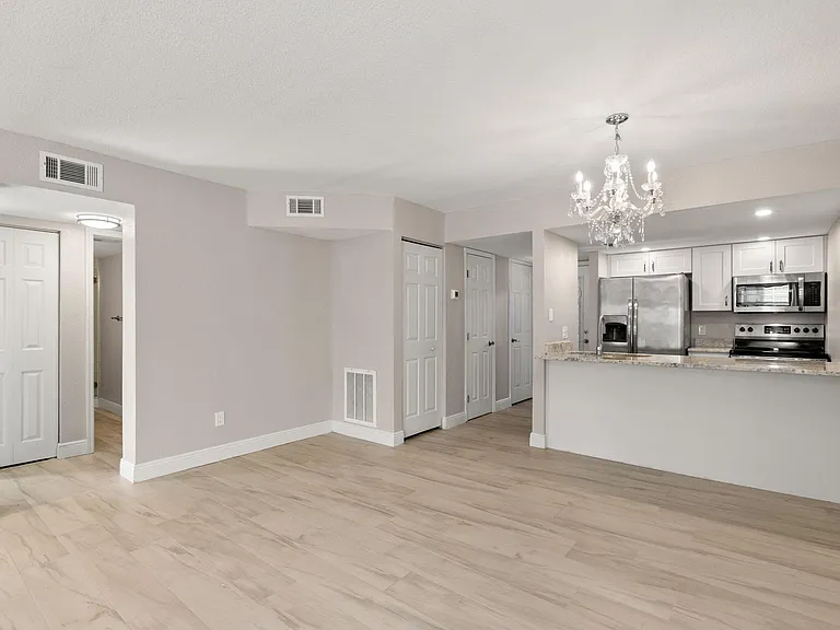 4891 W McElroy Ave #H104 — Photo 6