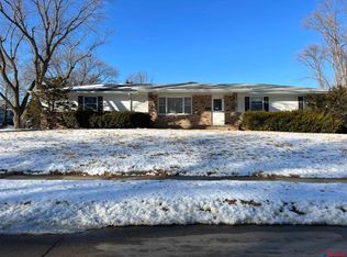 9916 Taylor St, Omaha, NE 68134