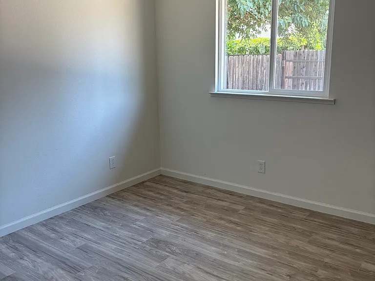 28260 Posey Ave — Photo 10