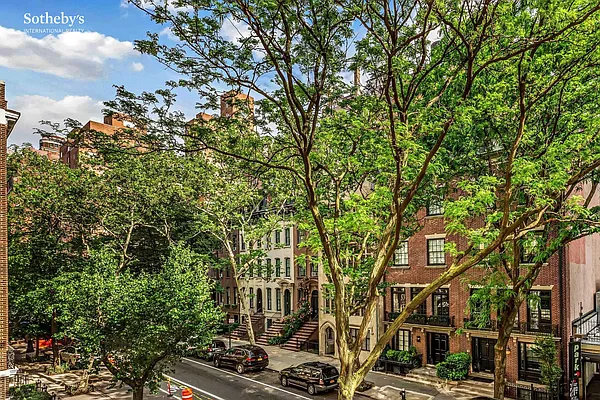 Sold by Sotheby's International Realty | media 9