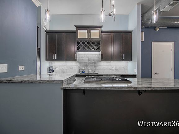 4th image of 130 S Canal St #3016