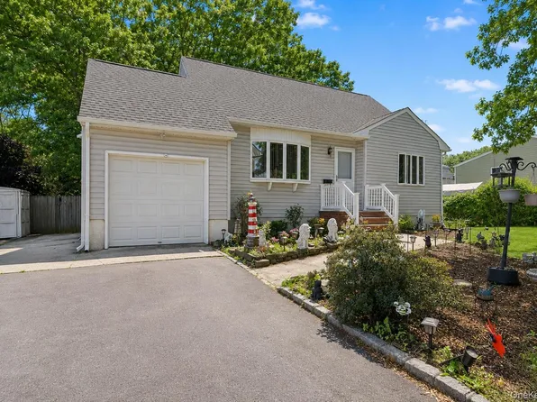 1241 Terry Road, Ronkonkoma, NY 11779